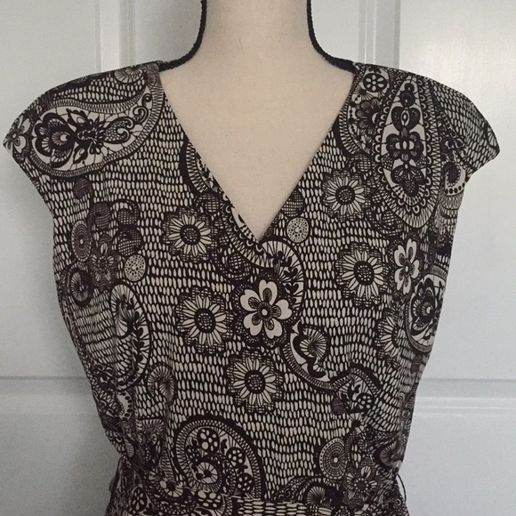 Brown and White floral and paisley print dress - Picture 3 of 5